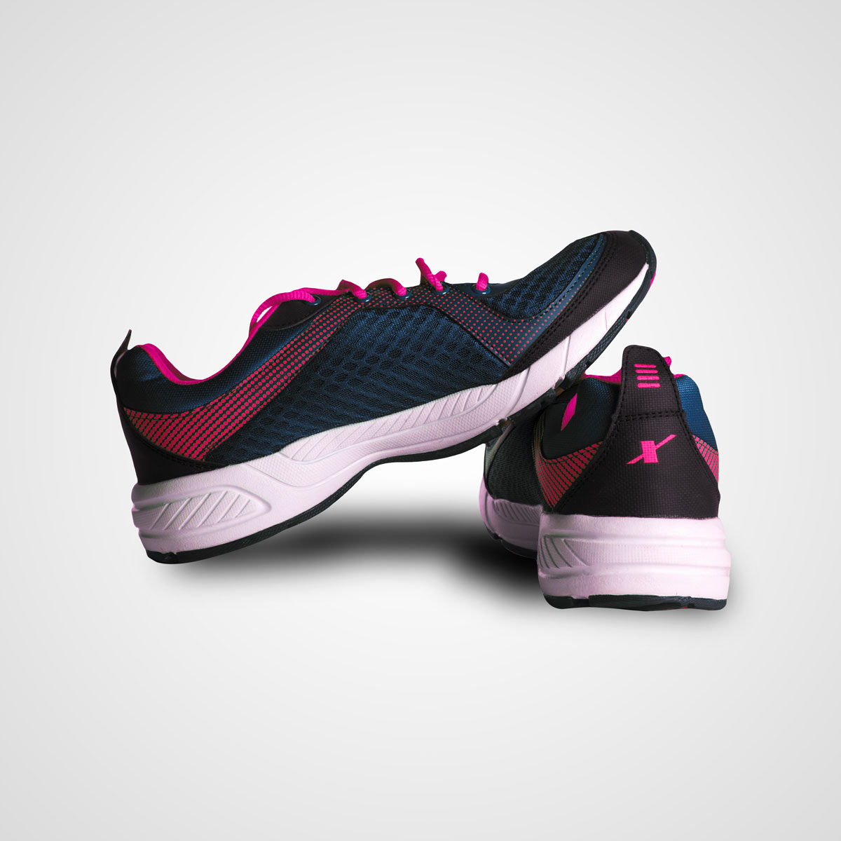 خرید DNK Red Shoes از نیما الکترونیک